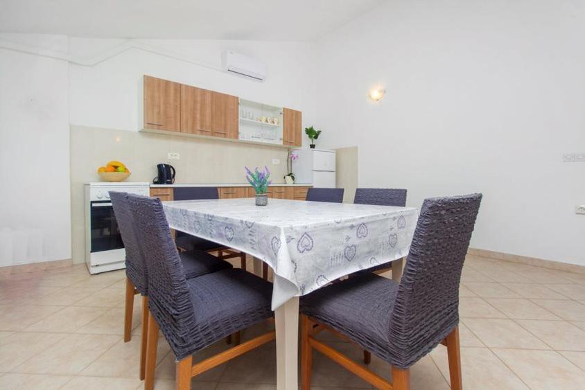 Apartman Belakusic 1 Grebastica Ngoại thất bức ảnh
