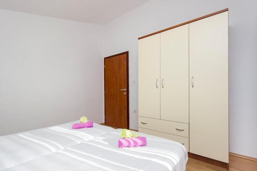 Apartman Belakusic 1 Grebastica Ngoại thất bức ảnh