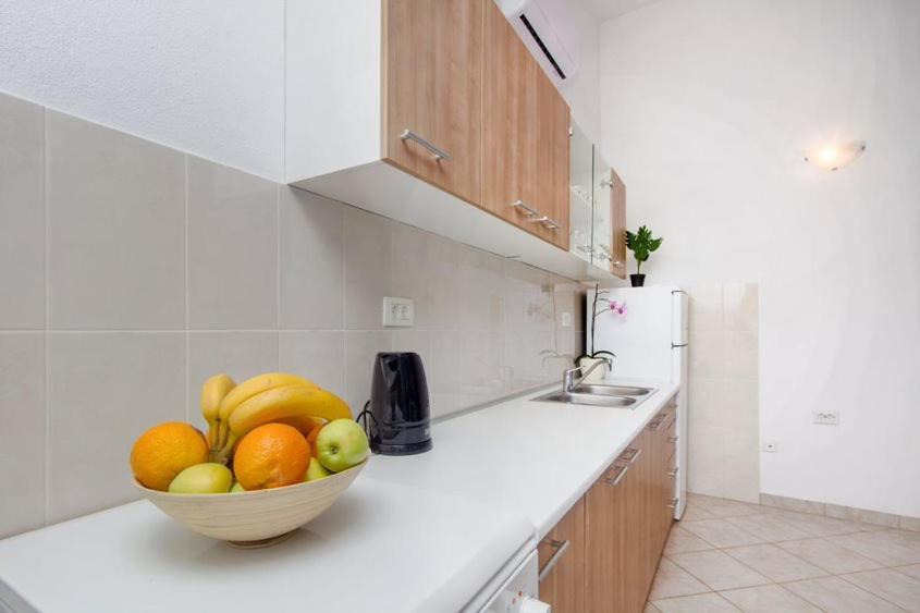 Apartman Belakusic 1 Grebastica Ngoại thất bức ảnh