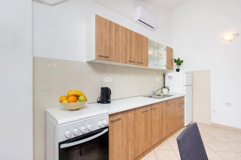 Apartman Belakusic 1 Grebastica Ngoại thất bức ảnh